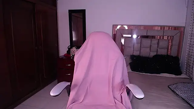 salomecastro  online show from 11/14/25, 01:15