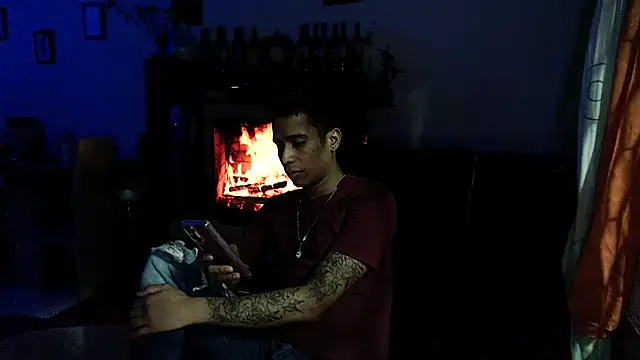 Snapshot of Slim_dirty_hot_ chatting on 10/24/25, 02:41 Slim dirty hot online show from 10/24/25, 02:41