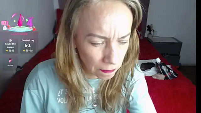 Snapshot of cristin_doll_ chatting on 11/19/25, 09:26 cristin doll online show from 11/19/25, 09:26