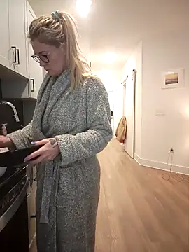 HollyTattoo online show from 02/19/25, 06:54