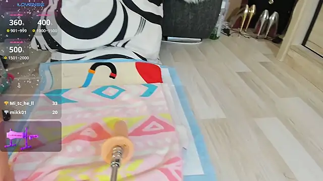 Snapshot of Maryelle chatting on 12/28/24, 11:26 Maryelle online show from 12/28/24, 11:26