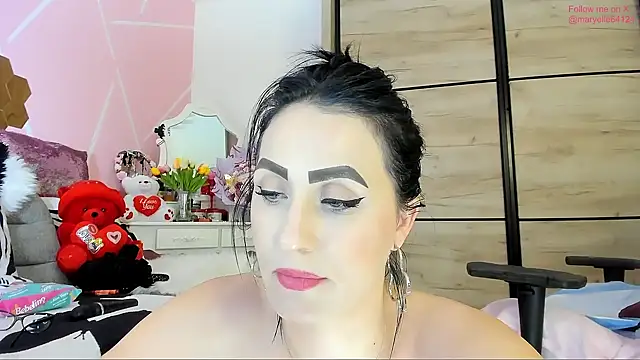 Snapshot of Maryelle chatting on 03/08/25, 11:07 Maryelle online show from 03/08/25, 11:07