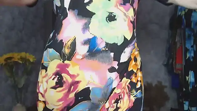 Aziza1 online show from 04/10/26, 01:49