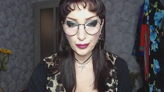 Snapshot of Aziza1 chatting on 04/26/26, 12:36 Aziza1 online show from 04/26/26, 12:36