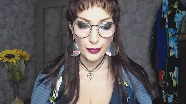 Snapshot of Aziza1 chatting on 05/03/26, 01:06 Aziza1 online show from 05/03/26, 01:06