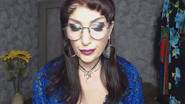 Snapshot of Aziza1 chatting on 05/28/26, 02:25 Aziza1 online show from 05/28/26, 02:25