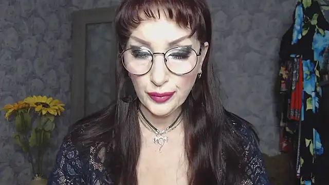 Snapshot of Aziza1 chatting on 06/15/26, 01:35 Aziza1 online show from 06/15/26, 01:35