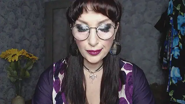 Snapshot of Aziza1 chatting on 07/05/26, 02:13 Aziza1 online show from 07/05/26, 02:13