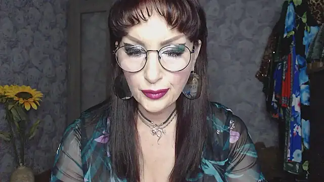 Snapshot of Aziza1 chatting on 07/07/26, 02:10 Aziza1 online show from 07/07/26, 02:10