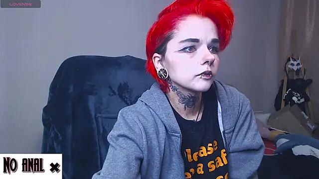 Snapshot of Dark__Elf chatting on 12/06/24, 10:30 Dark Elf online show from 12/06/24, 10:30