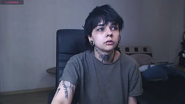 Snapshot of Dark__Elf chatting on 01/30/25, 09:47 Dark Elf online show from 01/30/25, 09:47