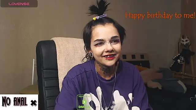 Snapshot of Dark__Elf chatting on 02/24/25, 10:03 Dark Elf online show from 02/24/25, 10:03