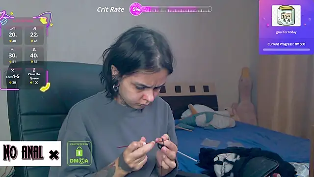 Snapshot of Dark__Elf chatting on 10/16/25, 09:49 Dark Elf online show from 10/16/25, 09:49