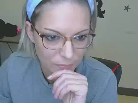 alixfeeling online show from 12/31/24, 02:36