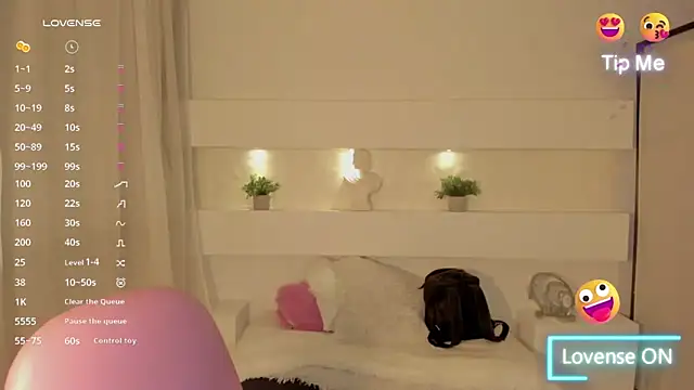 Snapshot of AshleyRoys chatting on 01/30/25, 03:51 AshleyRoys online show from 01/30/25, 03:51