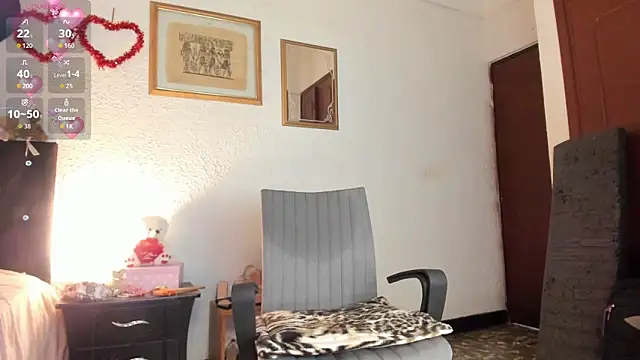 Silver Lovee online show from 05/14/26, 08:26
