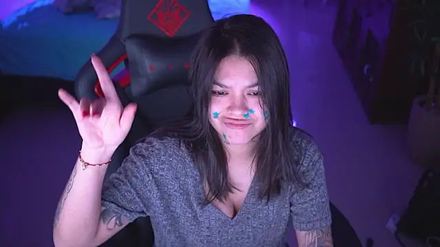 Snapshot of ambarEvans chatting on 02/22/26, 01:29 ambarEvans online show from 02/22/26, 01:29