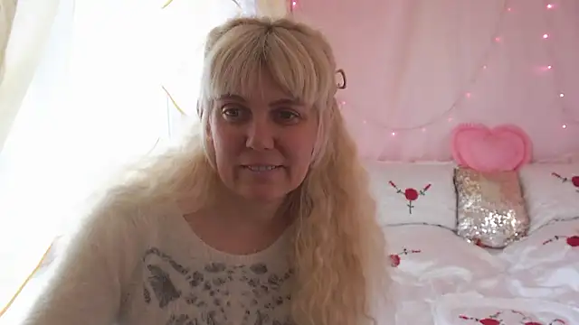 SunnySylvia online show from 03/21/26, 09:03