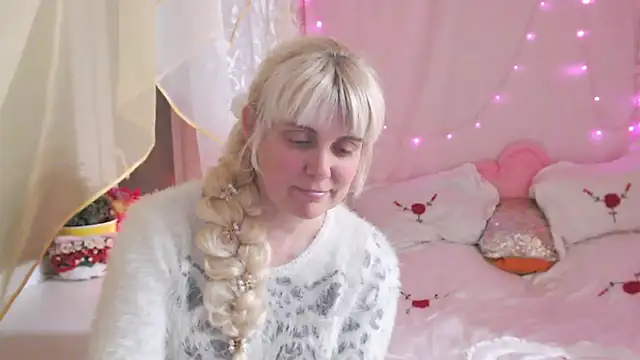 SunnySylvia online show from 03/22/26, 04:43