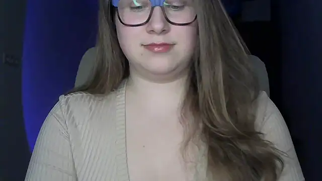 SeasonalSomeone online show from 04/11/26, 09:41