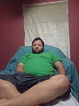 Snapshot of Strongbutgentle36 chatting on 11/17/25, 07:25 Strongbutgentle36 online show from 11/17/25, 07:25