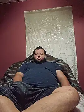 Snapshot of Strongbutgentle36 chatting on 11/19/25, 08:47 Strongbutgentle36 online show from 11/19/25, 08:47