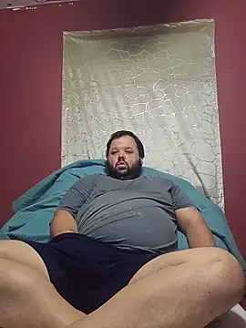 Snapshot of Strongbutgentle36 chatting on 11/26/25, 08:04 Strongbutgentle36 online show from 11/26/25, 08:04