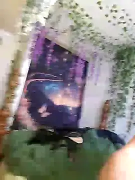 Snapshot of MaddyC6992 chatting on 01/04/25, 05:58 MaddyC6992 online show from 01/04/25, 05:58