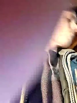 Snapshot of MaddyC6992 chatting on 01/10/25, 06:06 MaddyC6992 online show from 01/10/25, 06:06