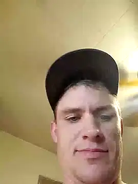 Snapshot of MaddyC6992 chatting on 01/16/25, 04:07 MaddyC6992 online show from 01/16/25, 04:07