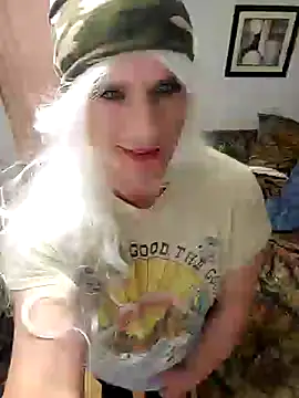 Snapshot of MaddyC6992 chatting on 03/16/25, 04:34 MaddyC6992 online show from 03/16/25, 04:34