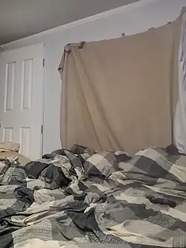 Snapshot of MaddyC6992 chatting on 10/03/25, 05:26 MaddyC6992 online show from 10/03/25, 05:26