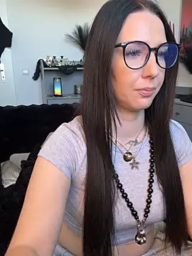 Trixie-Tainted online show from 04/08/26, 02:17