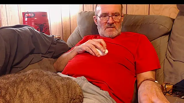 Snapshot of snickers1 chatting on 02/17/26, 02:02 snickers1 online show from 02/17/26, 02:02