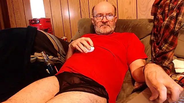 Snapshot of snickers1 chatting on 03/04/26, 07:47 snickers1 online show from 03/04/26, 07:47