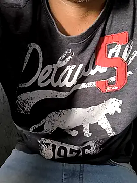 Leo Big online show from 02/03/25, 05:24