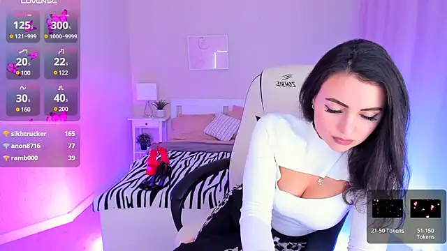 Snapshot of HelenaRegal chatting on 02/02/25, 04:32 HelenaRegal online show from 02/02/25, 04:32