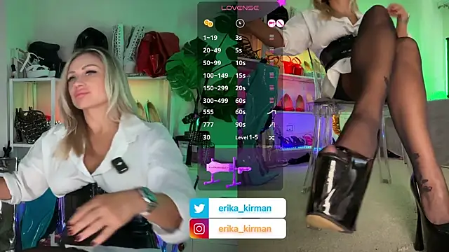 Snapshot of Erika_Kirman chatting on 09/26/25, 01:15 Erika Kirman online show from 09/26/25, 01:15