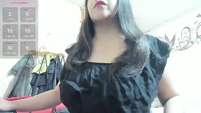 latinfemale online show from 09/21/25, 09:38