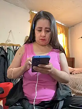 Snapshot of latinfemale chatting on 07/10/26, 08:44 latinfemale online show from 07/10/26, 08:44
