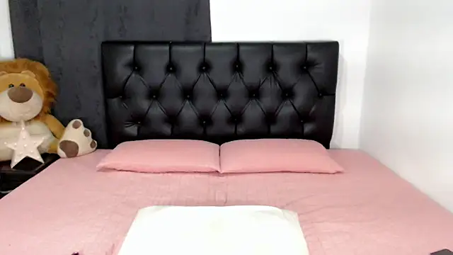 Snapshot of Morgan_rox23 chatting on 05/27/26, 01:57 Morgan rox23 online show from 05/27/26, 01:57
