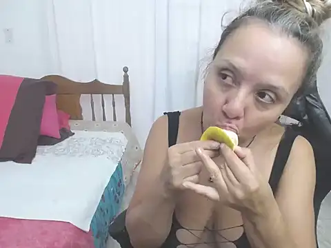 yeslluisa online show from 03/29/26, 06:19