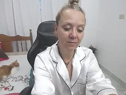 yeslluisa online show from 04/12/26, 08:58