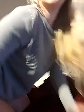 Snapshot of Mllesha74000 chatting on 03/22/25, 06:25 Mllesha74000 online show from 03/22/25, 06:25