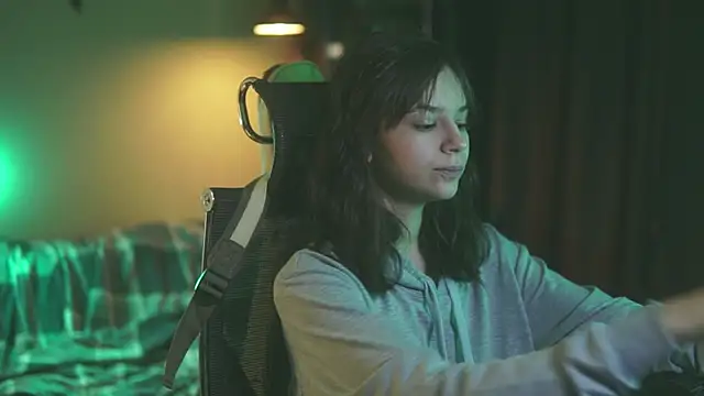 alyssa sweet online show from 09/19/25, 03:41