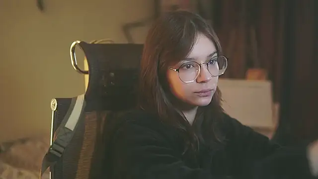 alyssa sweet online show from 12/17/25, 06:08