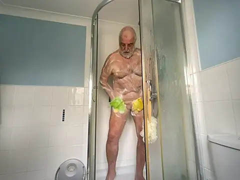 Snapshot of bigpru chatting on 10/26/25, 11:27 bigpru online show from 10/26/25, 11:27