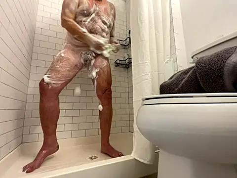 Snapshot of bigpru chatting on 11/16/25, 11:32 bigpru online show from 11/16/25, 11:32