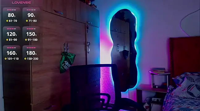 laurabeck online show from 12/12/24, 08:21