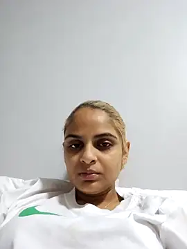 Snapshot of DirtySnowball69 chatting on 10/04/25, 04:49 DirtySnowball69 online show from 10/04/25, 04:49